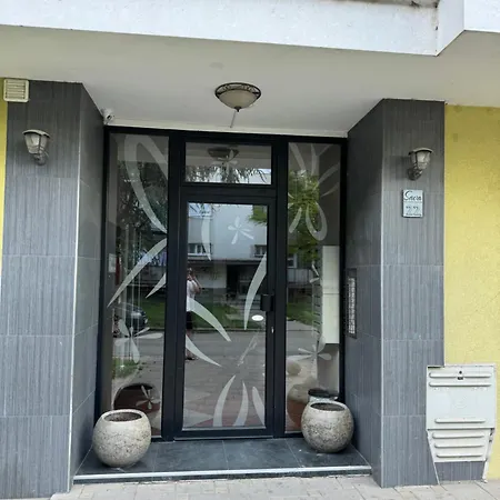 Stan Na Dan La Familia Apartment
