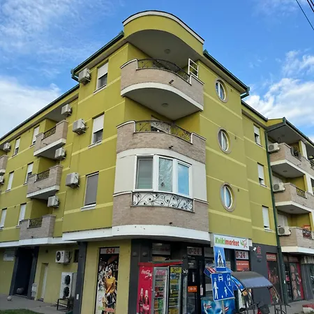 Apartment Stan Na Dan La Familia Vrbas